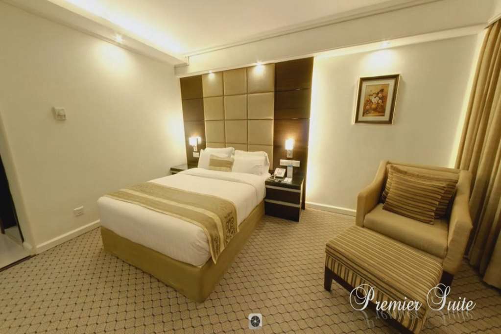 Hotel Agrabad Читтагонг Номер фото