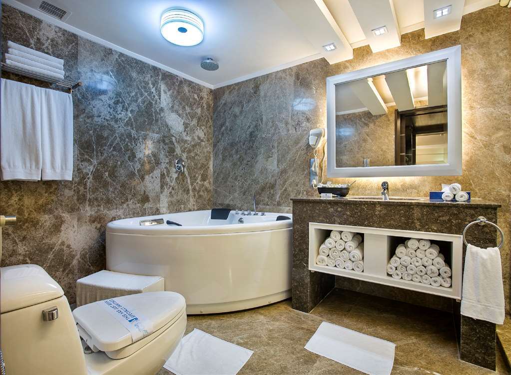 Hotel Agrabad Читтагонг Номер фото